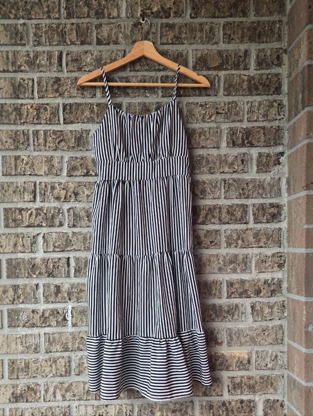 Black & White Striped Women's Midi Skirt / Size S
